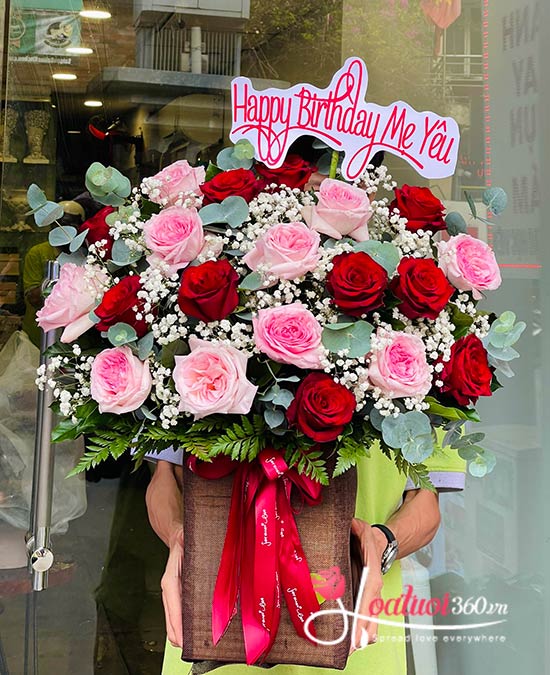 Bình hoa hồng Ecuador - Yêu thương vẹn toàn