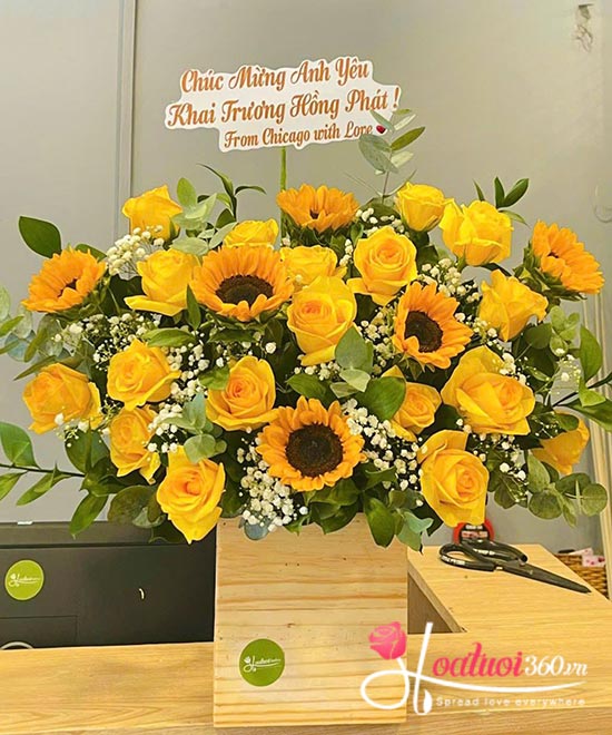 Hộp hoa chúc mừng - Cung đường rực rỡ