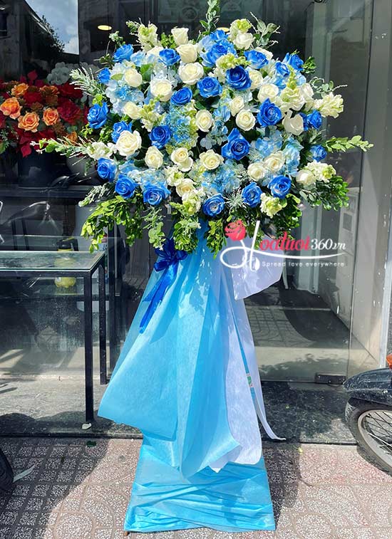 Kệ hoa khai trương - Hy vọng vươn cao