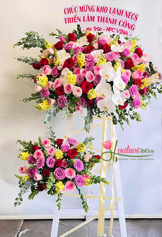 Kệ hoa khai trương - Thành công vạn sự