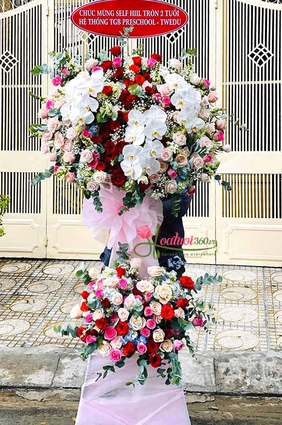 Kệ hoa khai trương - Vững bước thành công